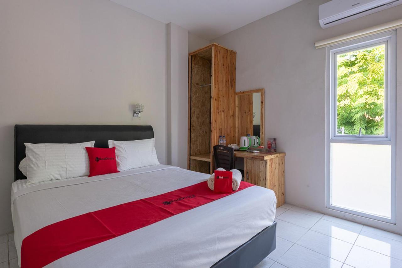 Reddoorz Plus Syariah @ Raya Nginden 2 Σουραμπάγια Εξωτερικό φωτογραφία