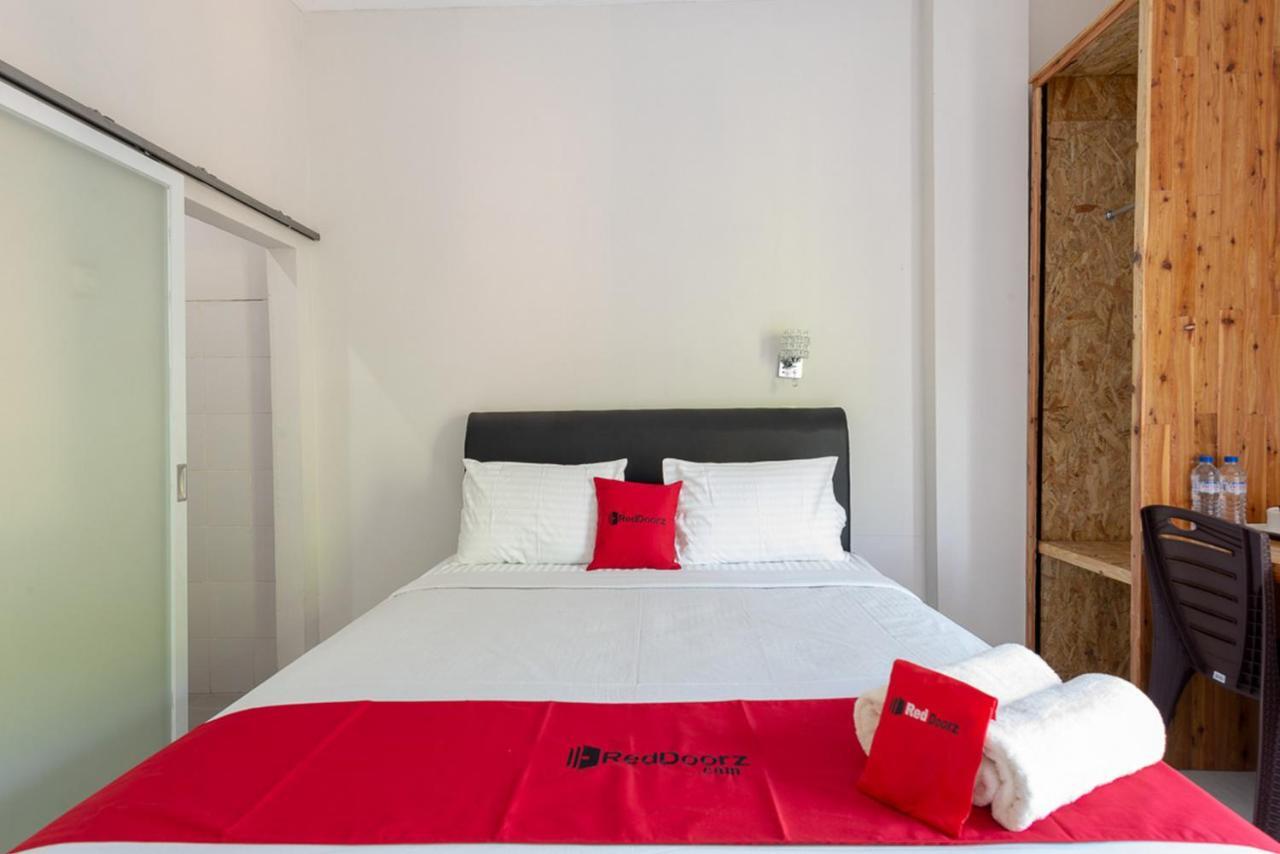 Reddoorz Plus Syariah @ Raya Nginden 2 Σουραμπάγια Εξωτερικό φωτογραφία